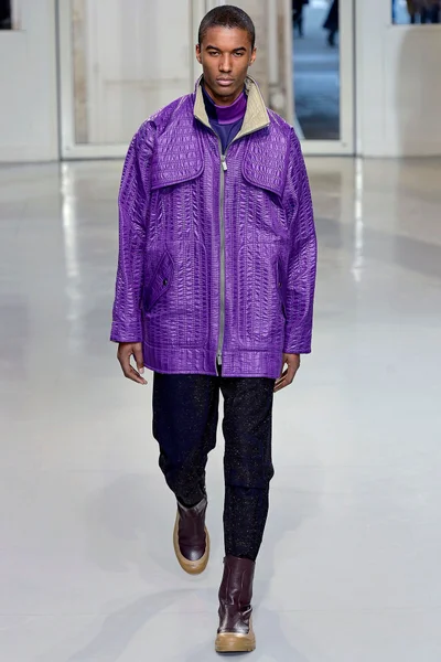 Look 11